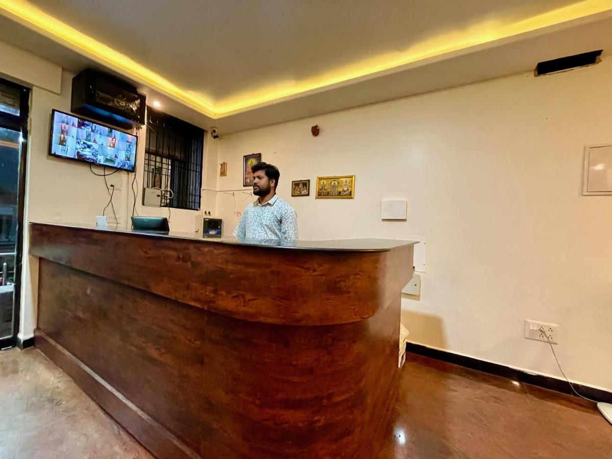 Ashray Residency Hotel Vanivilasa Puram ภายนอก รูปภาพ